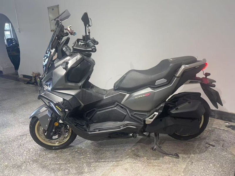二手三阳哈士奇 Husky ADV150
