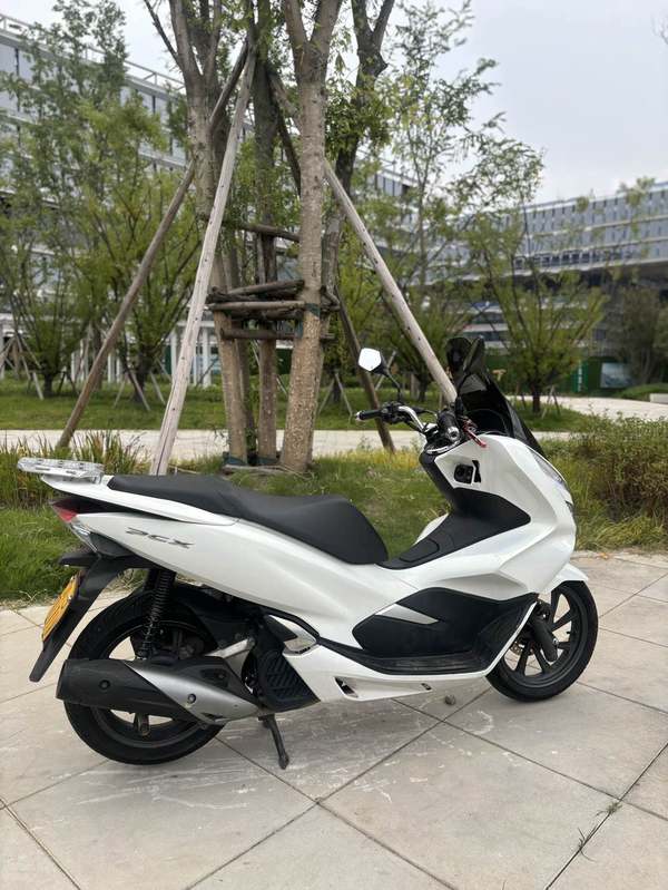 二手五羊本田PCX
