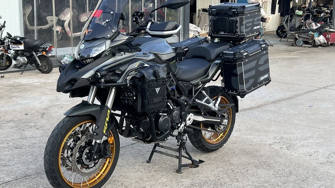 二手贝纳利金鹏 TRK502