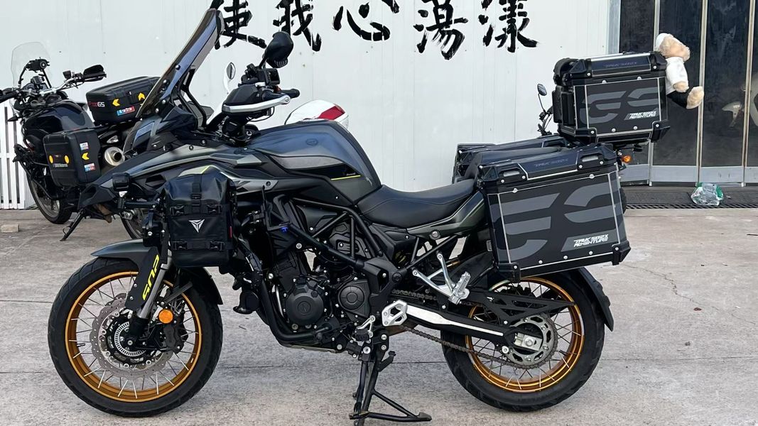 二手贝纳利金鹏 TRK502