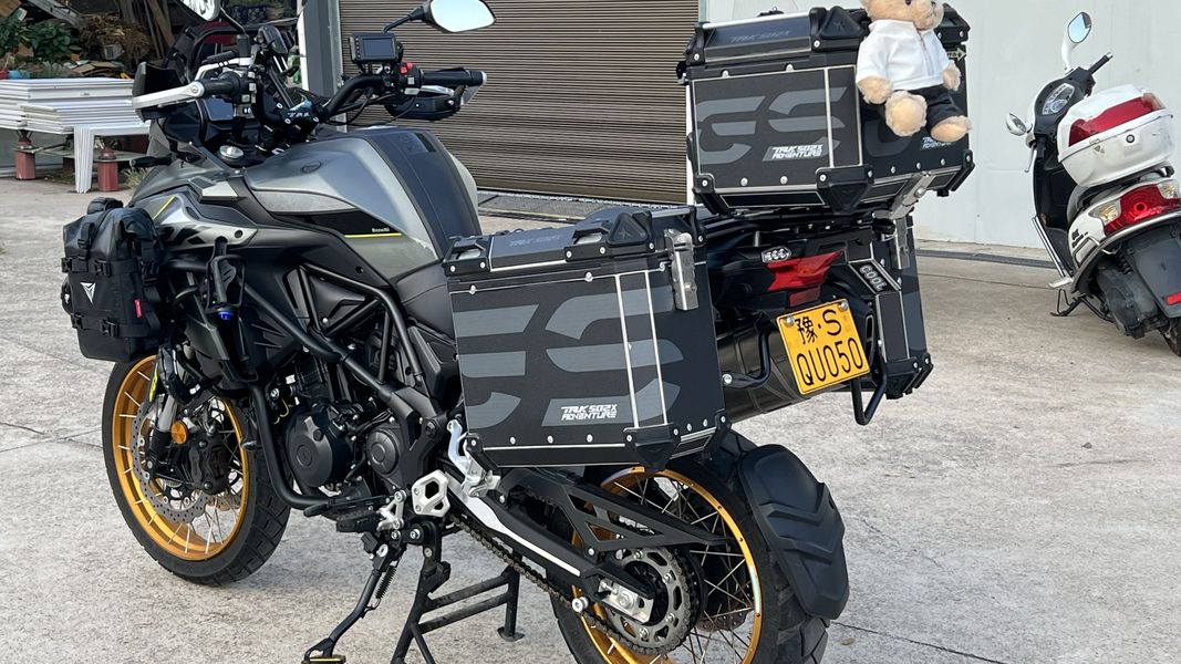 二手贝纳利金鹏 TRK502