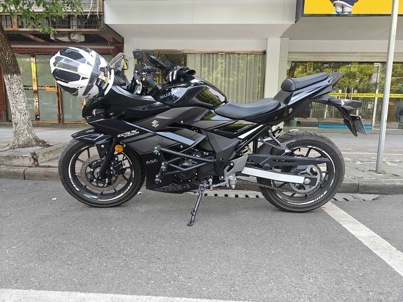二手豪爵铃木GSX250R