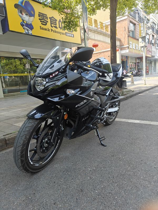 二手豪爵铃木GSX250R