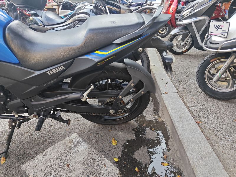 二手雅马哈YS 250 Fazer