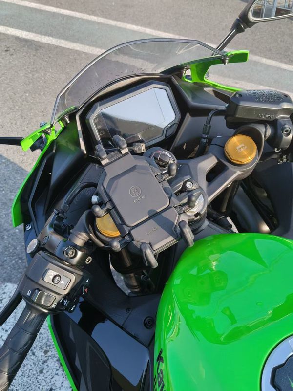 二手川崎ZX-4R