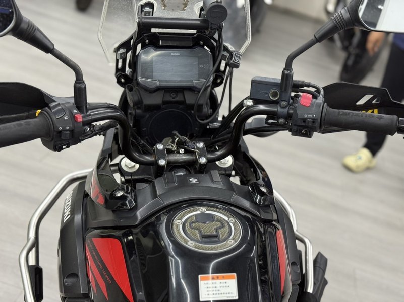 二手豪爵铃木DL250