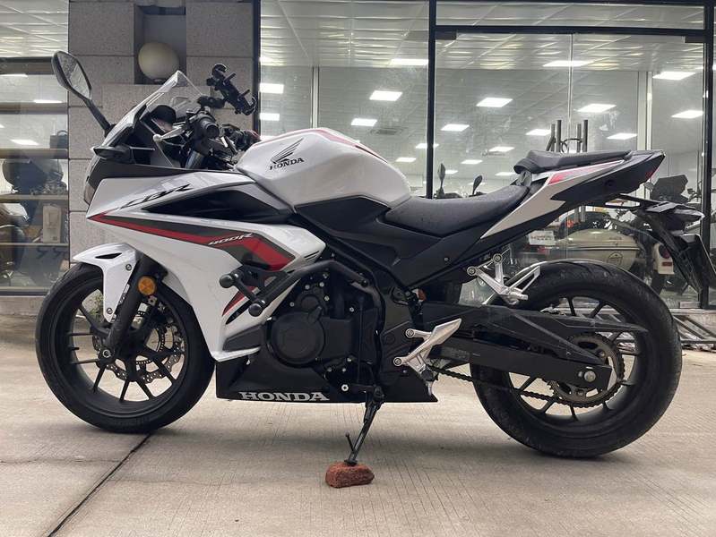 二手本田CBR400R