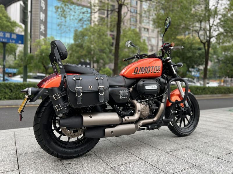 二手QJMOTOR闪300
