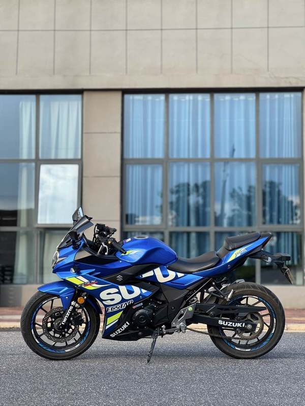 二手豪爵铃木GSX250R