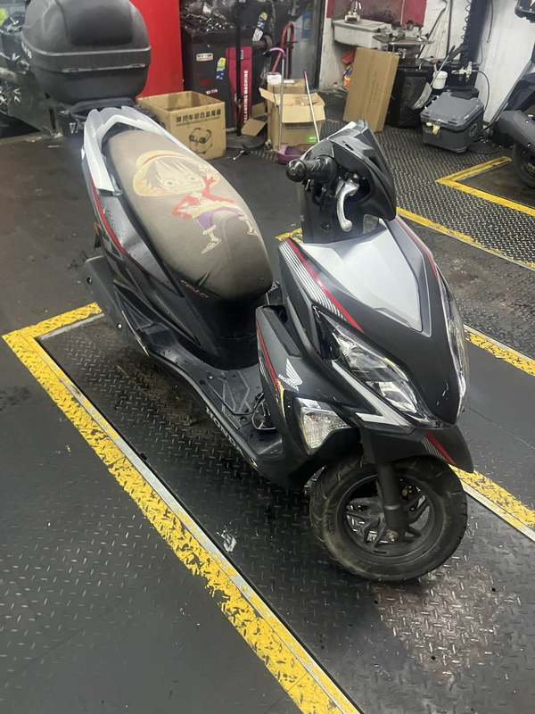 二手新大洲本田裂行 RX125Fi
