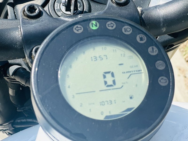 二手QJMOTOR闪300