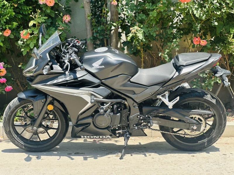 二手本田CBR400R