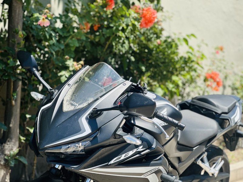 二手本田CBR400R