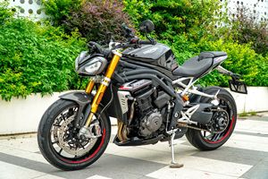 二手凯旋Speed Triple 1200 RS