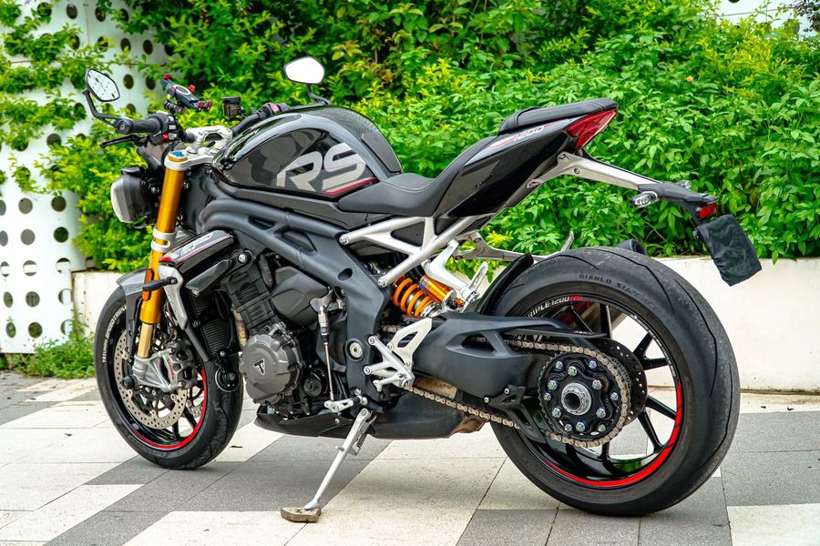 二手凯旋Speed Triple 1200 RS