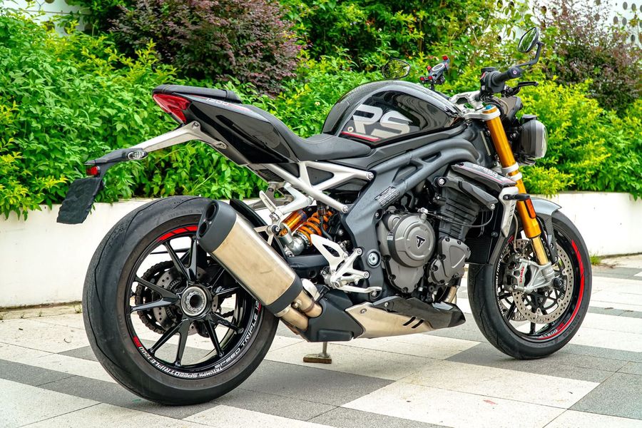 二手凯旋Speed Triple 1200 RS