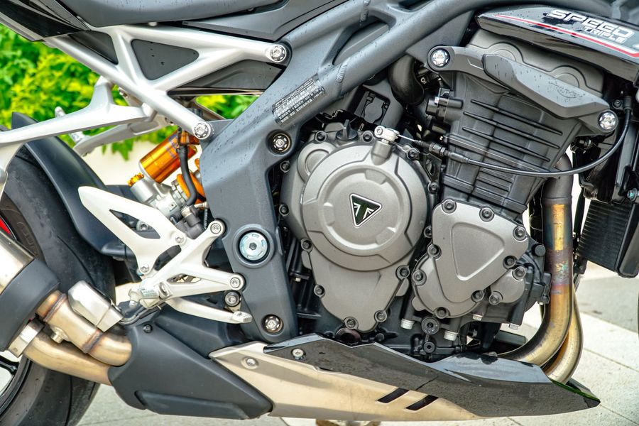 二手凯旋Speed Triple 1200 RS