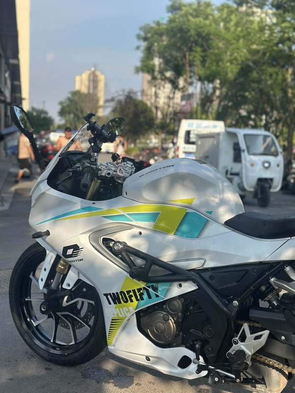 二手QJMOTOR赛250