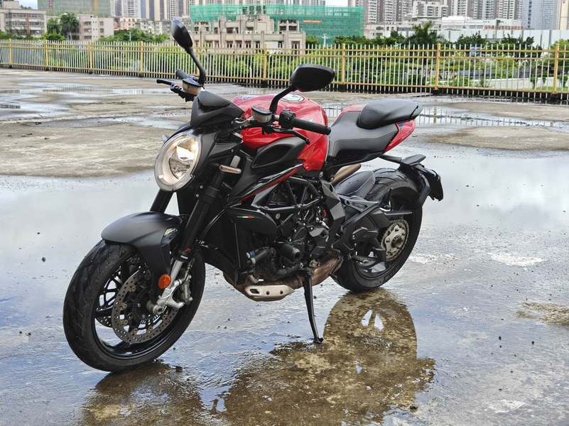 二手奥古斯塔Brutale 800