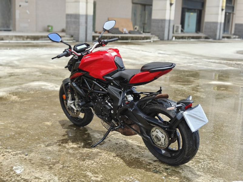 二手奥古斯塔Brutale 800