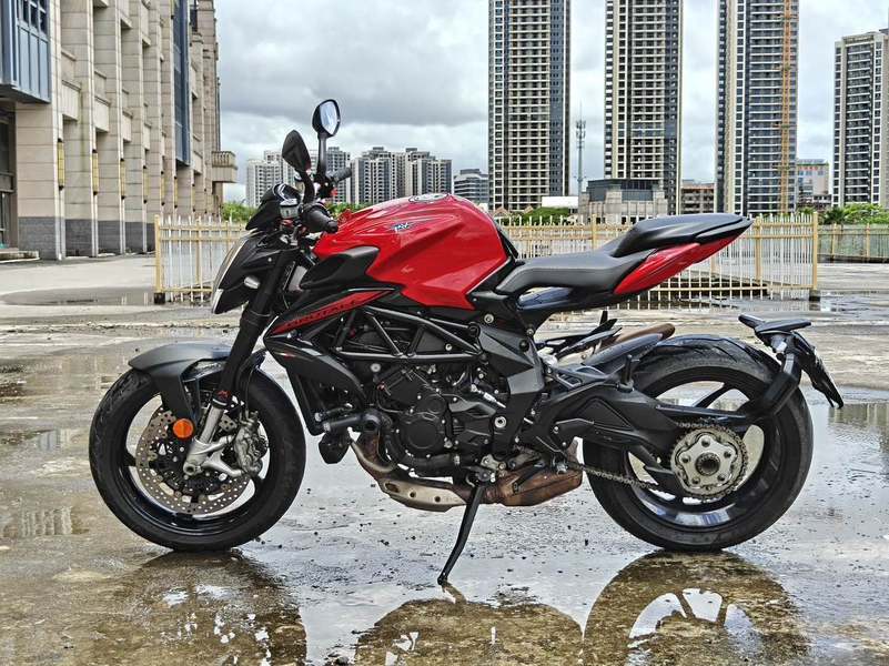 二手奥古斯塔Brutale 800