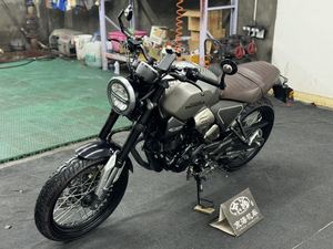 二手五羊本田鸷道 CB190SS