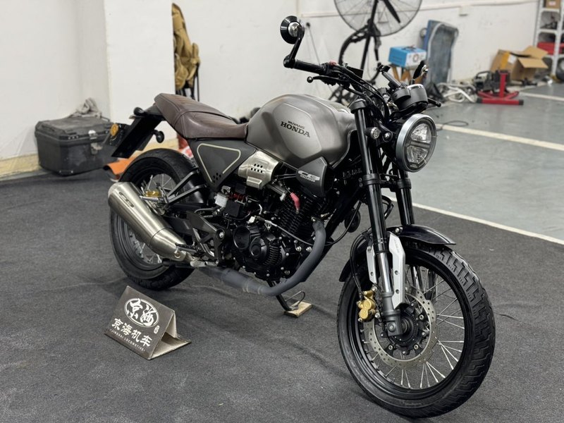 二手五羊本田鸷道 CB190SS