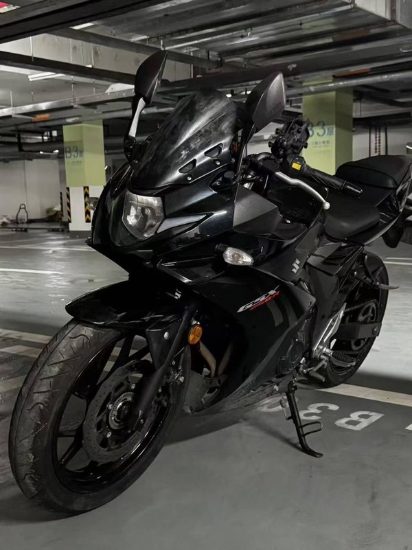 二手豪爵铃木GSX250R
