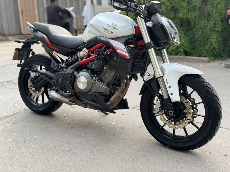 二手贝纳利蓝宝龙 BN302S