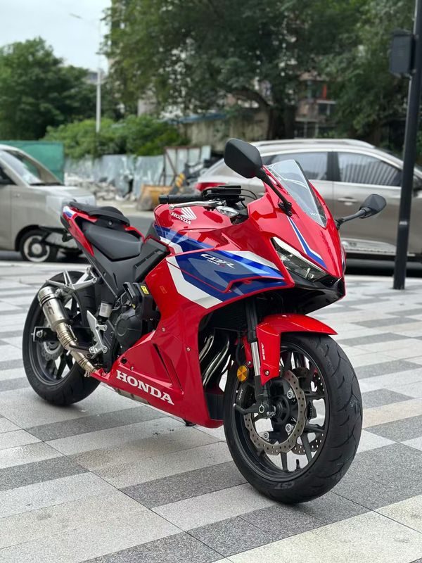 二手本田CBR400R