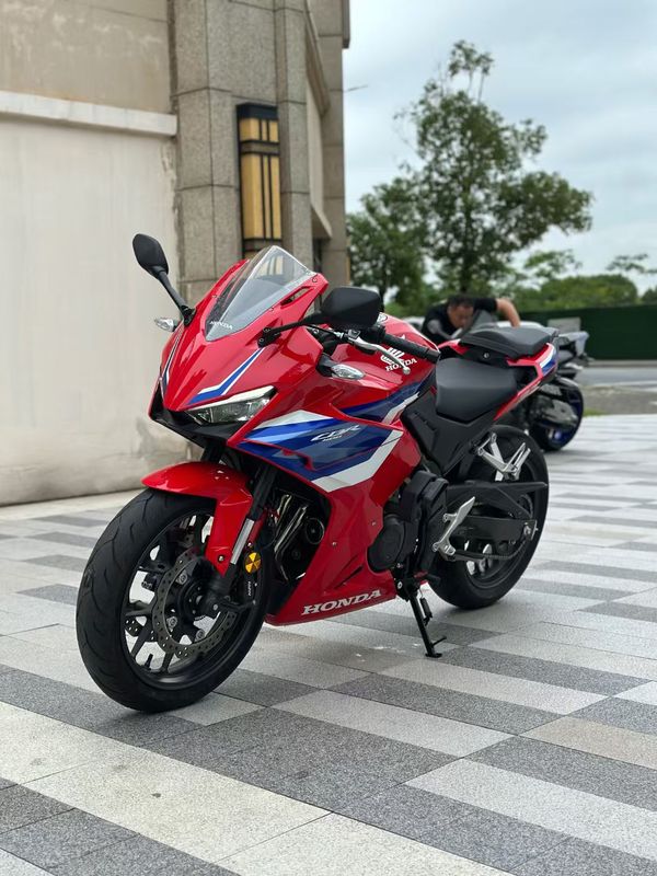 二手本田CBR400R