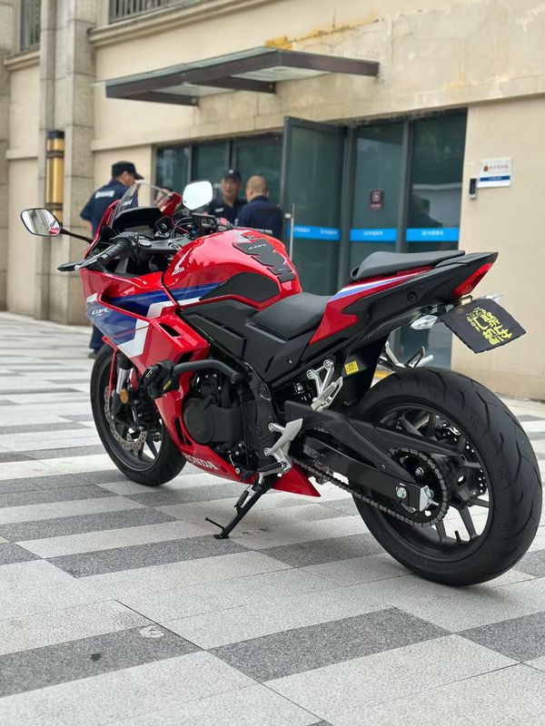 二手本田CBR400R