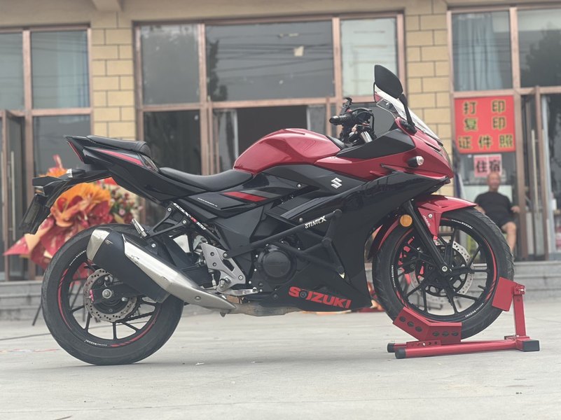二手豪爵铃木GSX250R