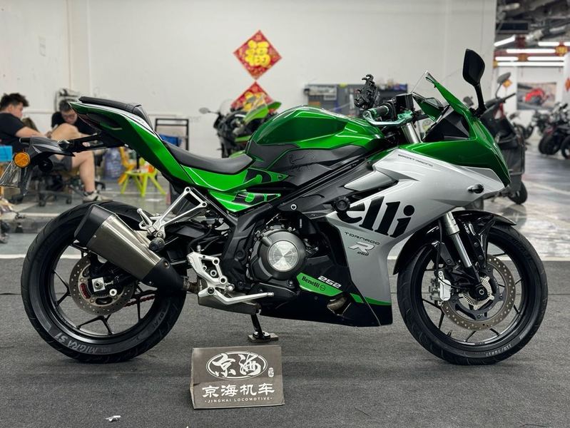 二手贝纳利龙卷风 Tornado 252R