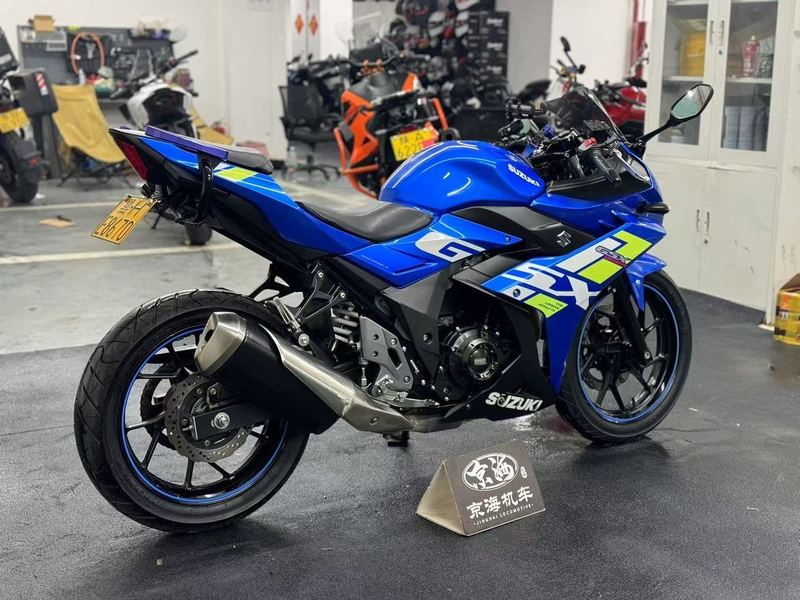 二手豪爵铃木GSX250R