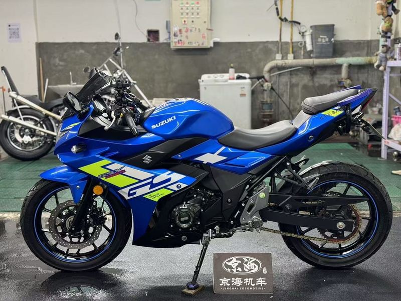二手豪爵铃木GSX250R