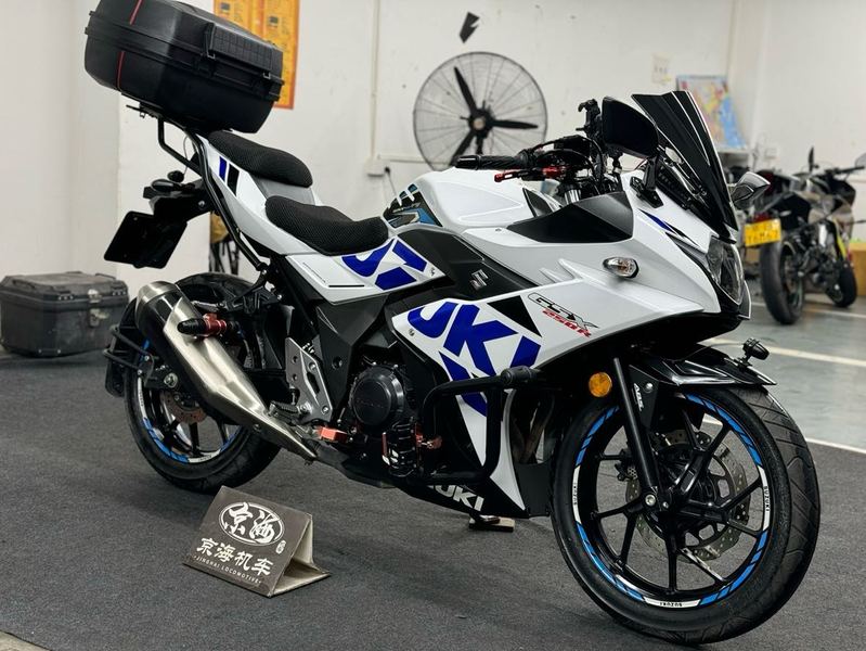 二手豪爵铃木GSX250R