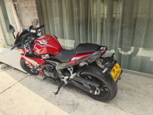 二手本田CBR400R