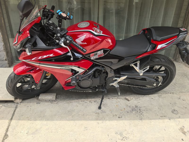 二手本田CBR400R