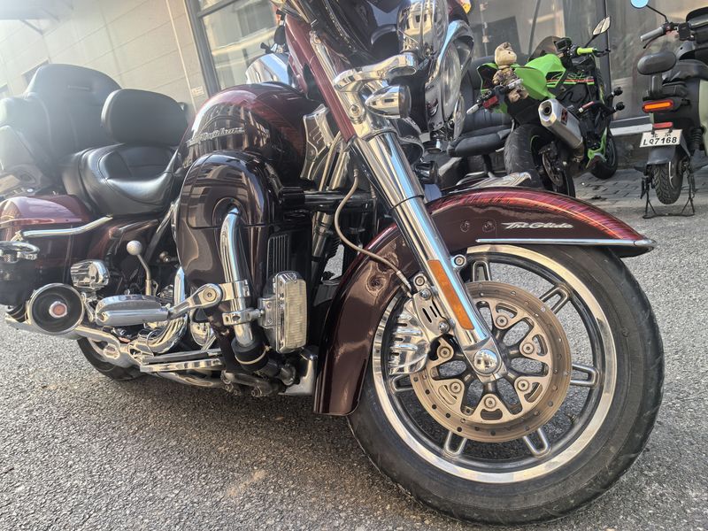 二手哈雷戴维森Shrine Ultra Classic Electra Glide