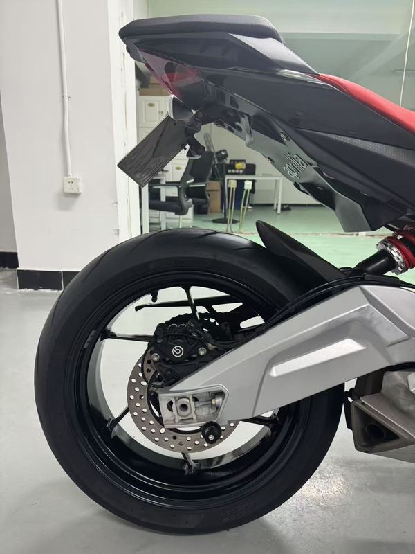 二手阿普利亚RS 660 