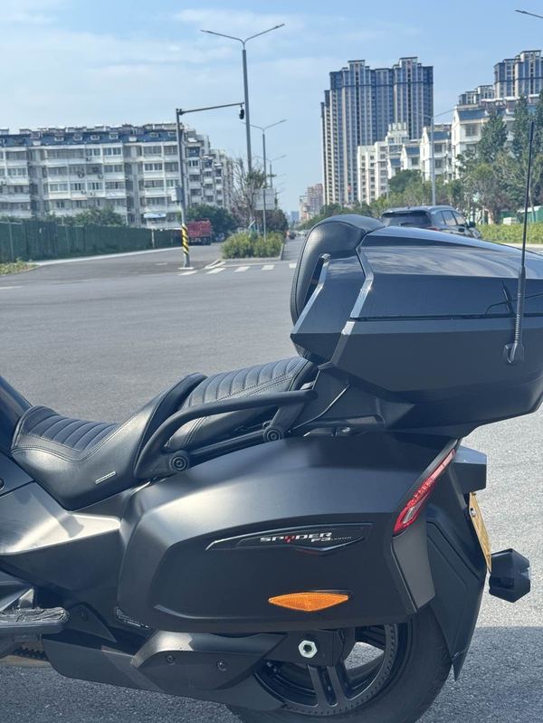 二手庞巴迪Spyder F3 