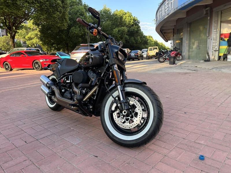 二手哈雷戴维森肥霸 Fat Bob