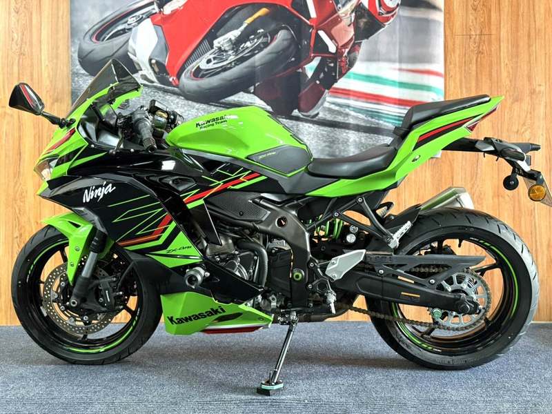 二手川崎ZX-4R