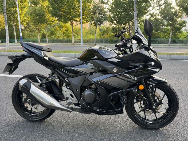 二手豪爵铃木GSX250R