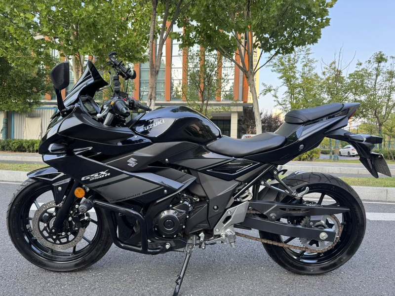 二手豪爵铃木GSX250R