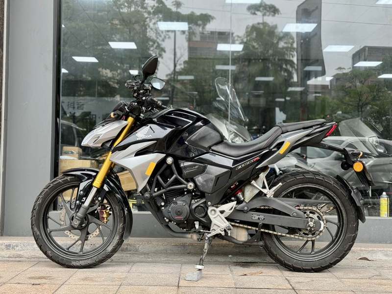 二手五羊本田CB190R 暴锋眼