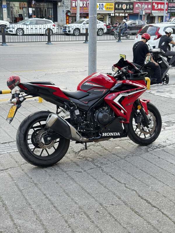 二手本田CBR400R