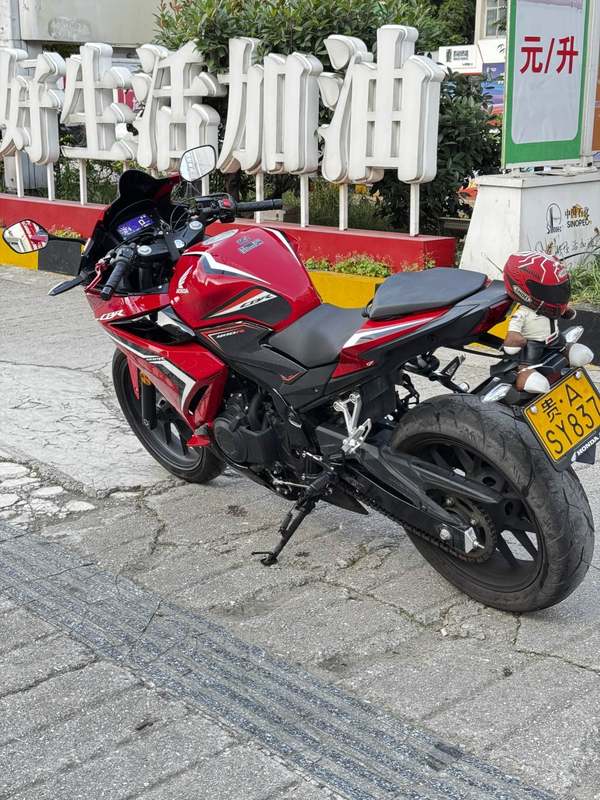 二手本田CBR400R