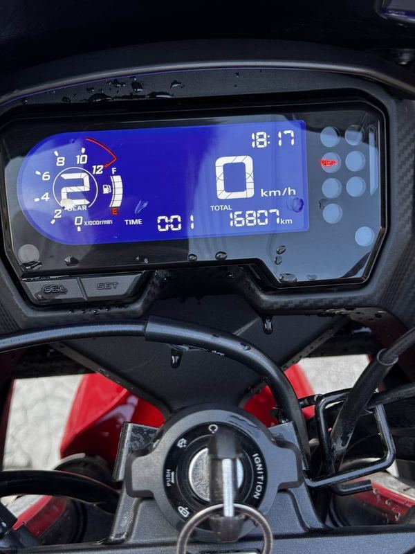 二手本田CBR400R